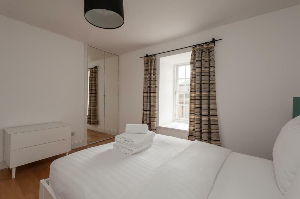 3 New Assembly Close - Royal Mile Единбург Екстер'єр фото