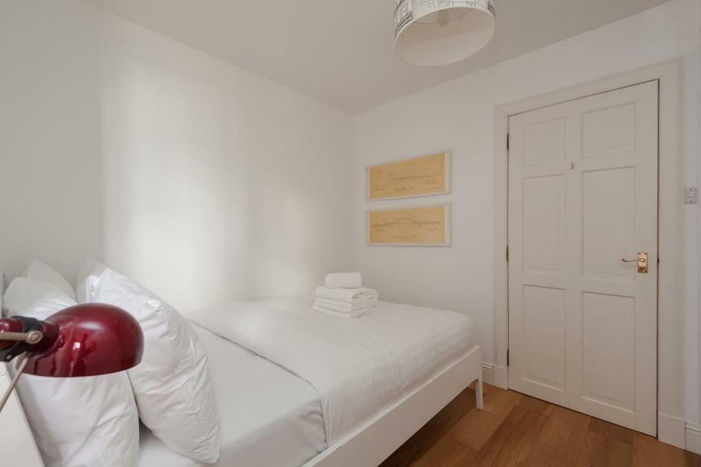 3 New Assembly Close - Royal Mile Единбург Екстер'єр фото